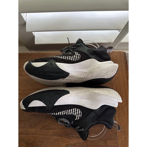 Size 7.5 - Nike Giannis Immortality Black Volt youth 7 men’s 7.5 women 9/ EU 40 - Picture 5 of 11